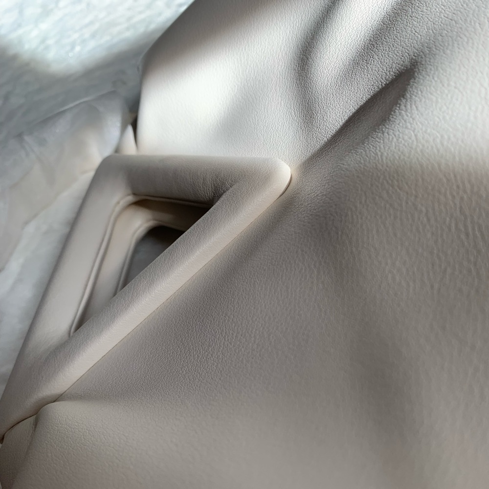 Handbag 👜 - Picture 10 of 12